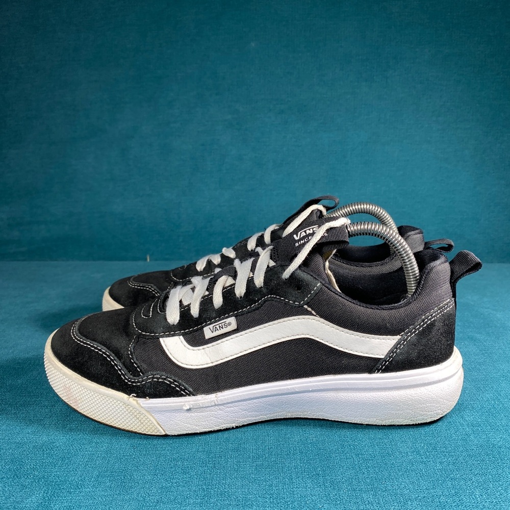 Size 8 - Men’s Vans Range EXP black shoes
